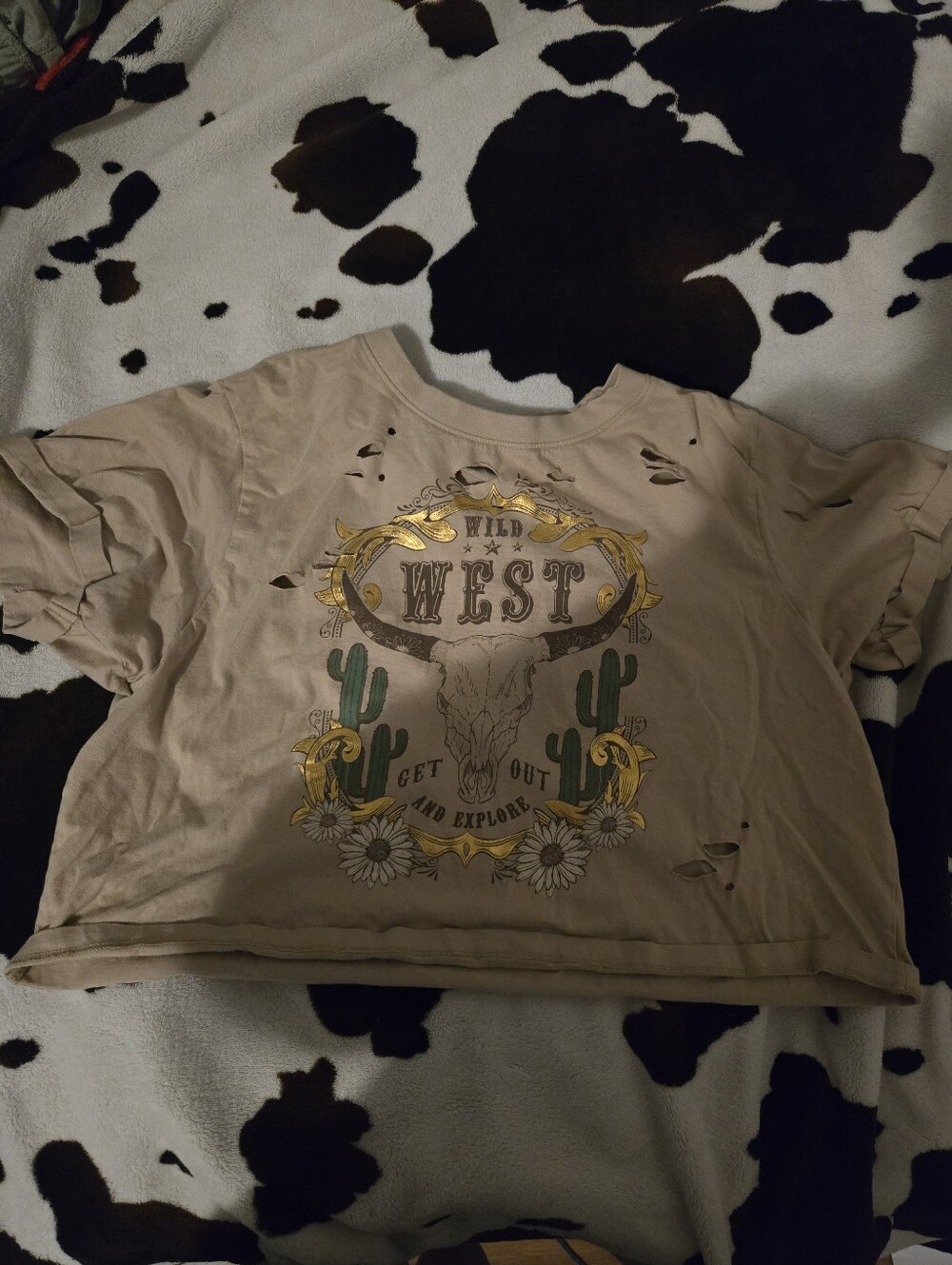 Wild West Graphic Crop Tee - Beige with Gold & Green Print